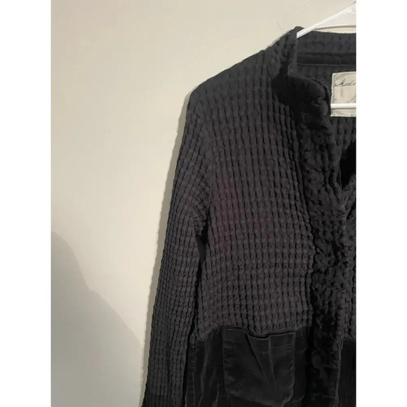 Mod-o-doc Black Waffle Knit and Velvet Casual Lightweight Jacket - Picture 3 of 10